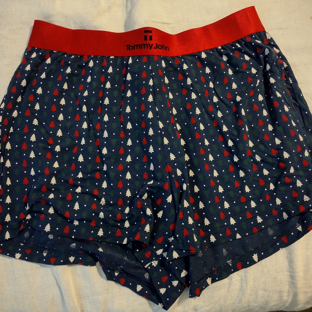 Tommy John Women's Navy Tree Print Shorts